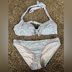 EUC Lilly Pulitzer shell bikini, bottoms size large/top size XL